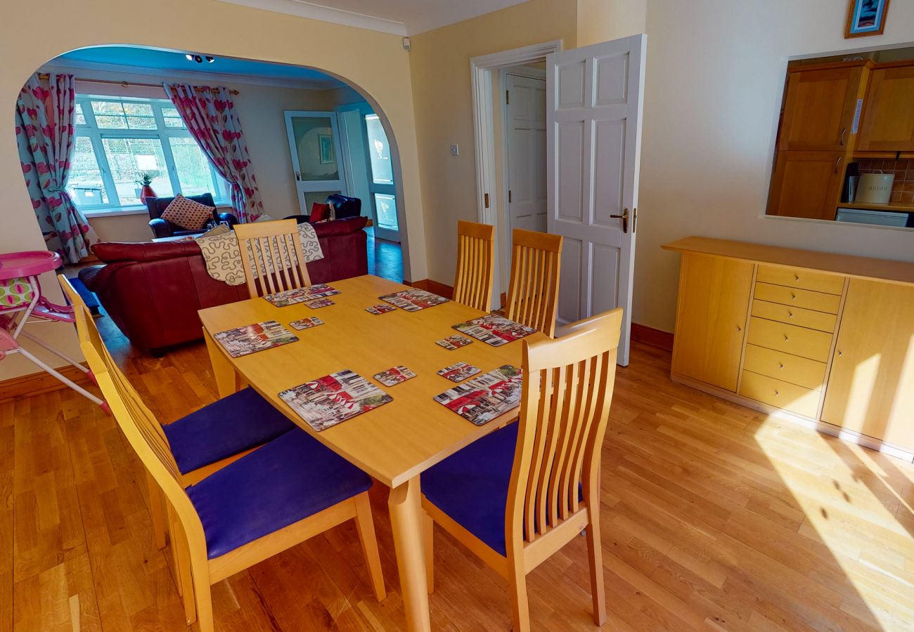 Fishermans Grove Holiday Home, Seaside Holiday Accommodation in Dunmore East, County Waterford