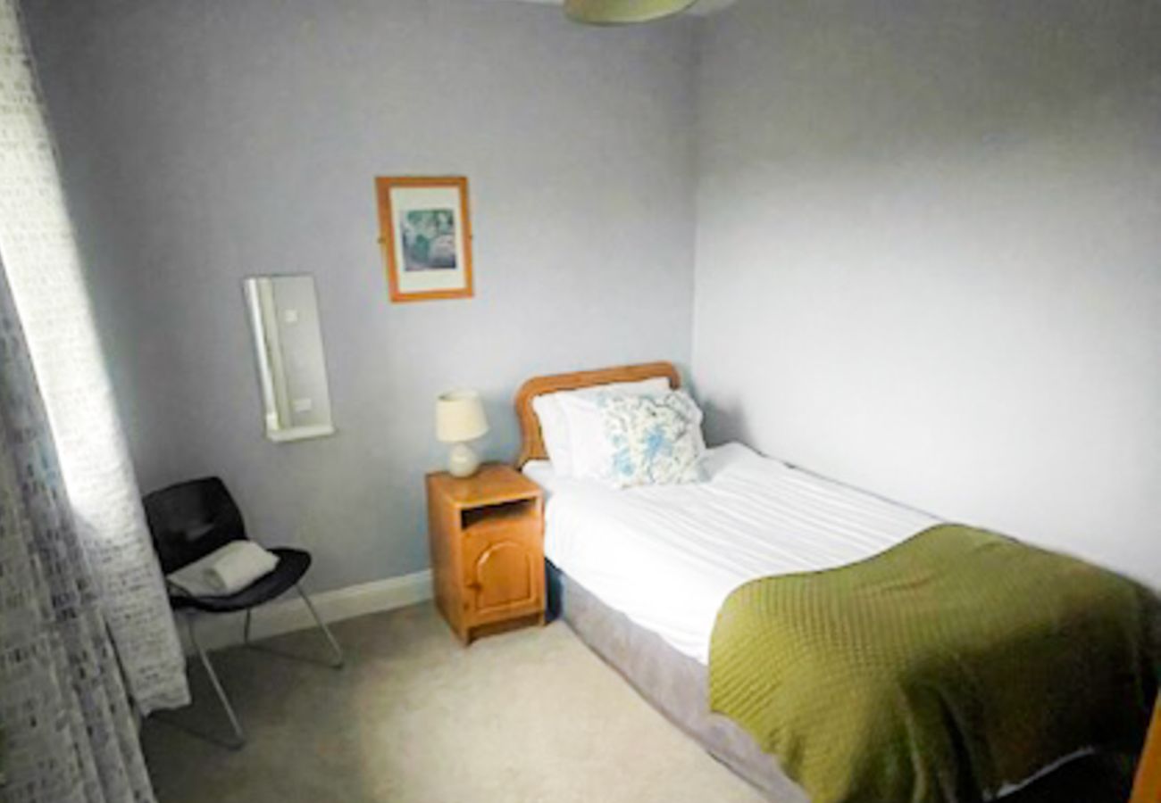 Seacliff Holiday Home No. 2, Dunmore East, County Waterford. Single room . Modern, clean, cosy.