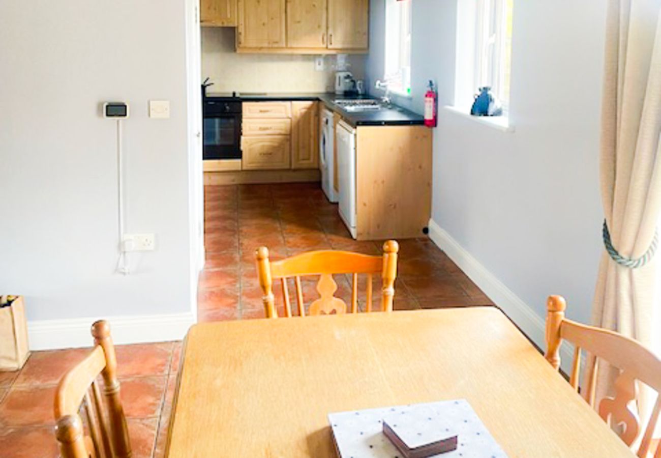 Seacliff Holiday Home No. 2, Dunmore East, County Waterford. Dining area, open plan. 