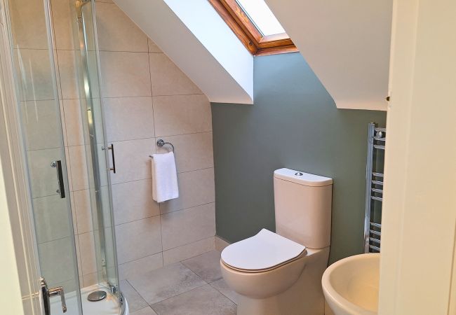 First Floor Bathroom in Dingle Harbour Cottages