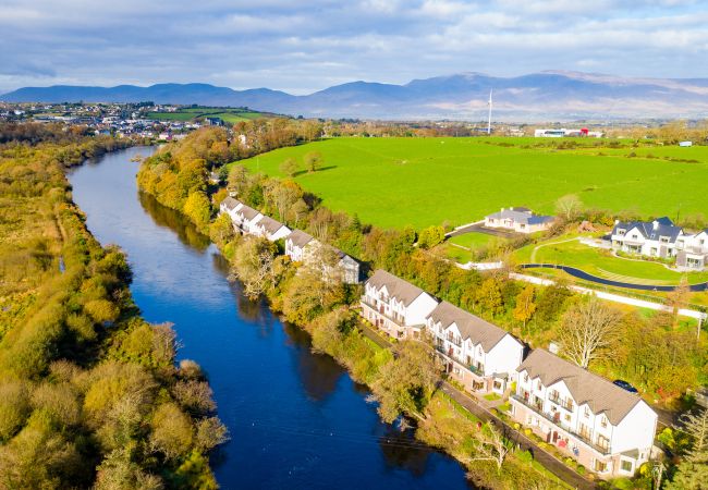 Grove Lodge Holiday Homes, Riverside Holiday Accommodation in Killorglin, County Kerry
