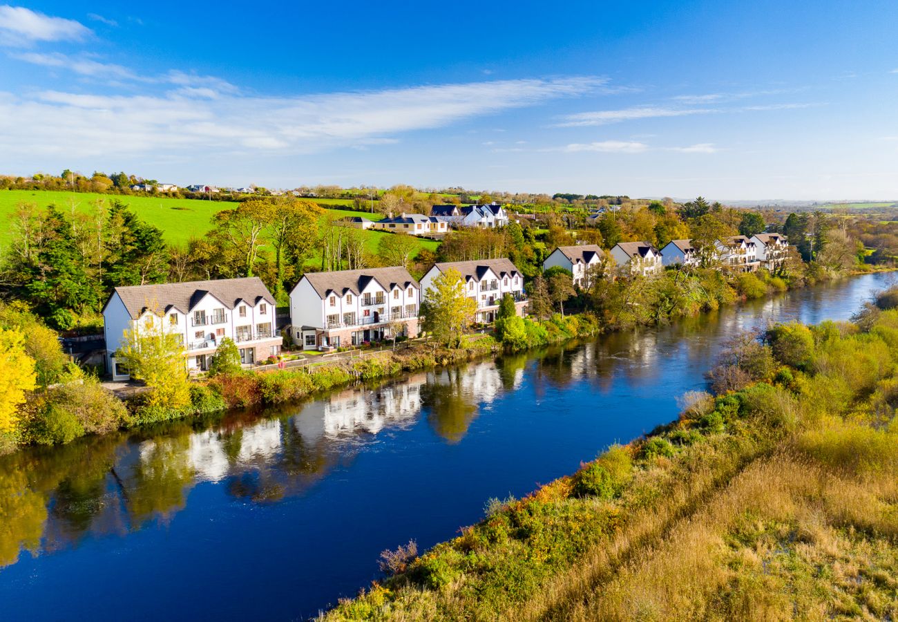 Grove Lodge Holiday Homes, Riverside Holiday Accommodation in Killorglin, County Kerry