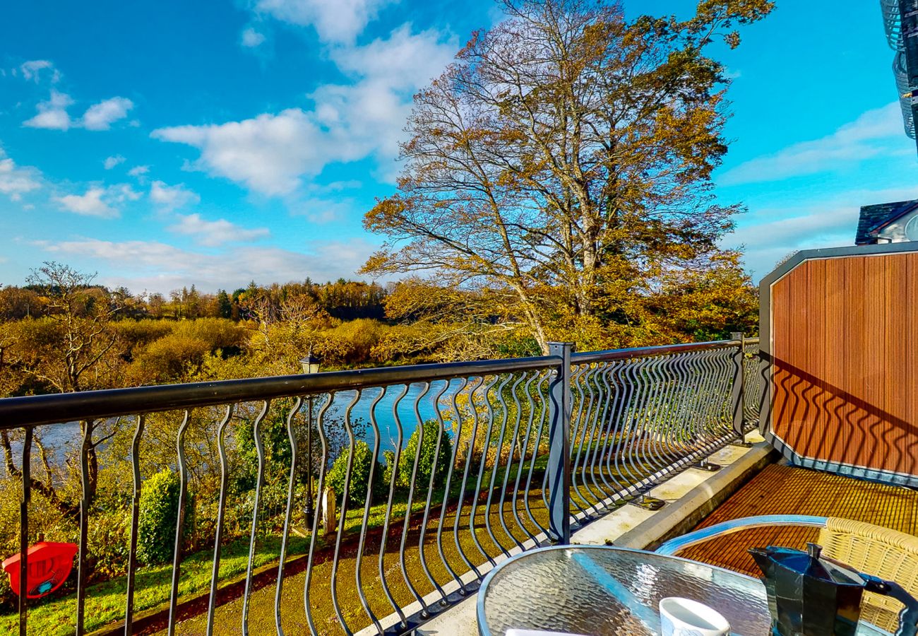 Grove Lodge Holiday Homes, Riverside Holiday Accommodation in Killorglin, County Kerry