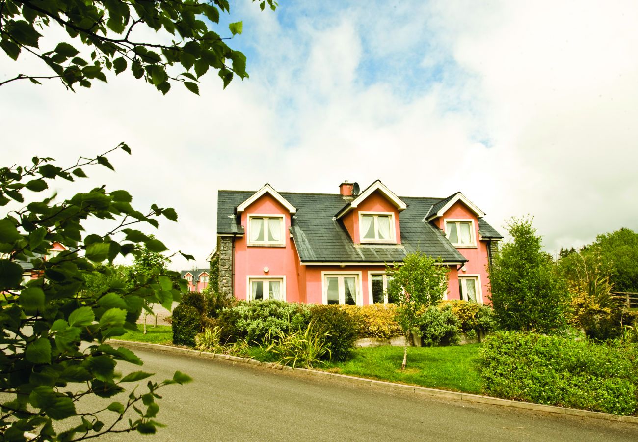 Ring of Kerry Holiday Cottages, Coastal Holiday Accommodation in Kenmare, County Kerry