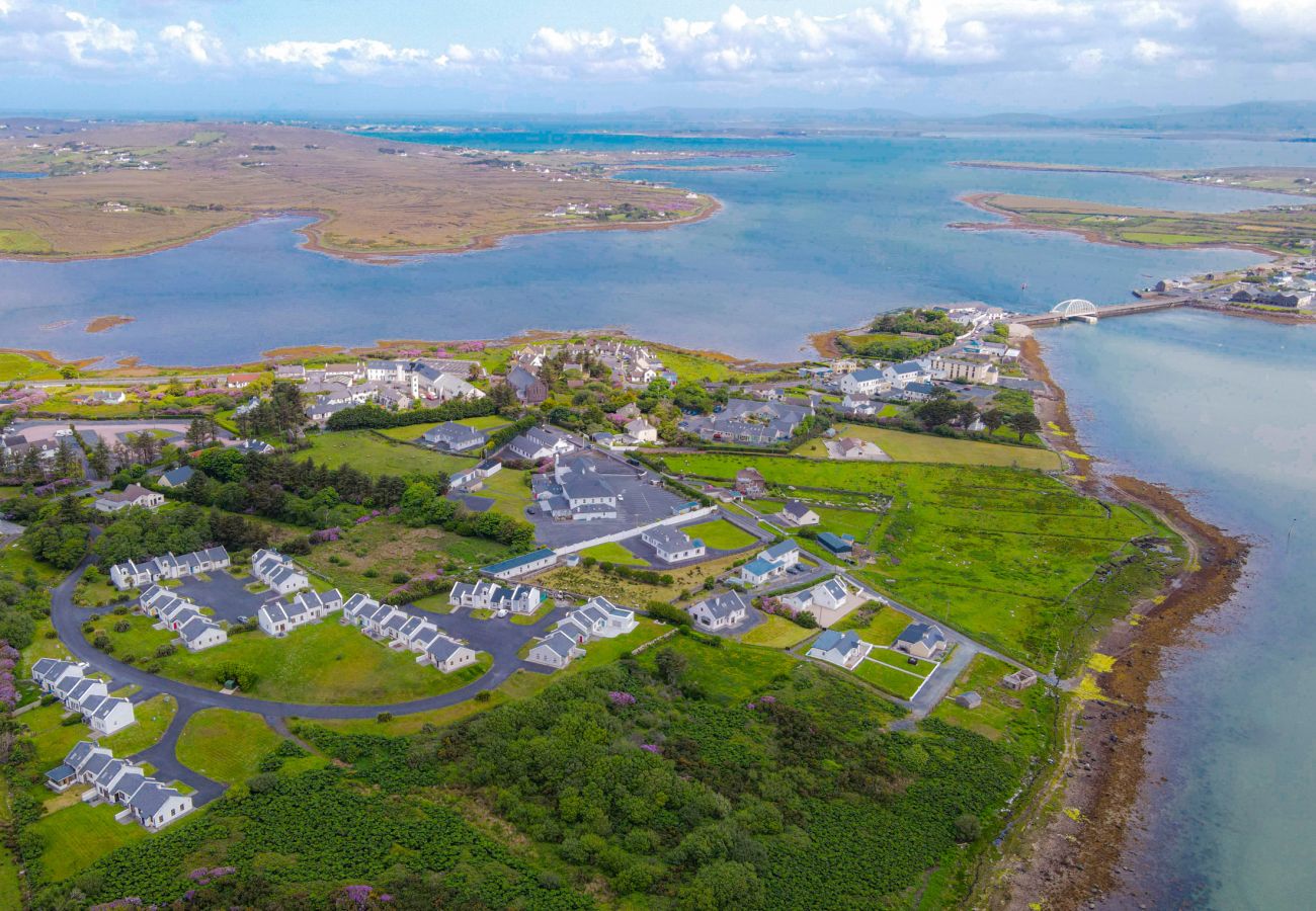 House in Achill Island - Achill Sound Holiday Village No.9