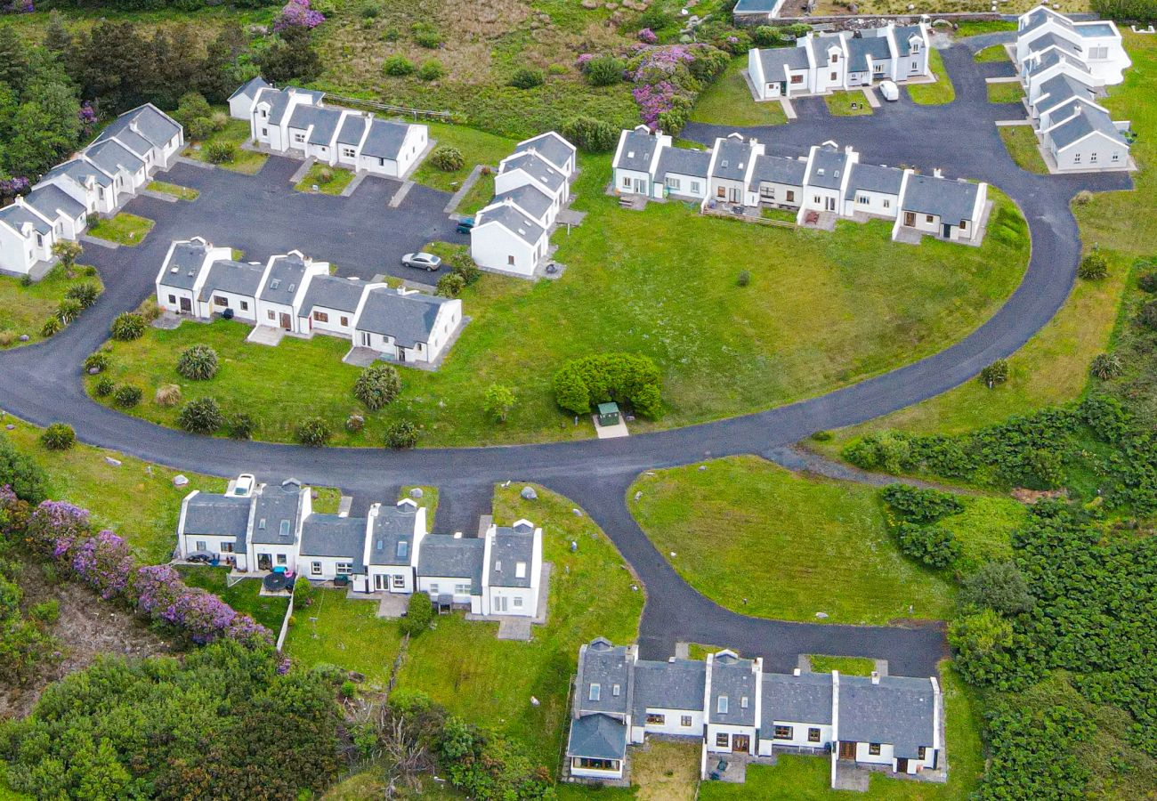 House in Achill Island - Achill Sound Holiday Village No.9