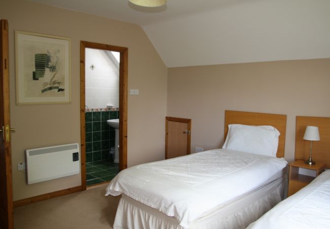 House in Oranmore - Galway Bay Holiday Lodge 