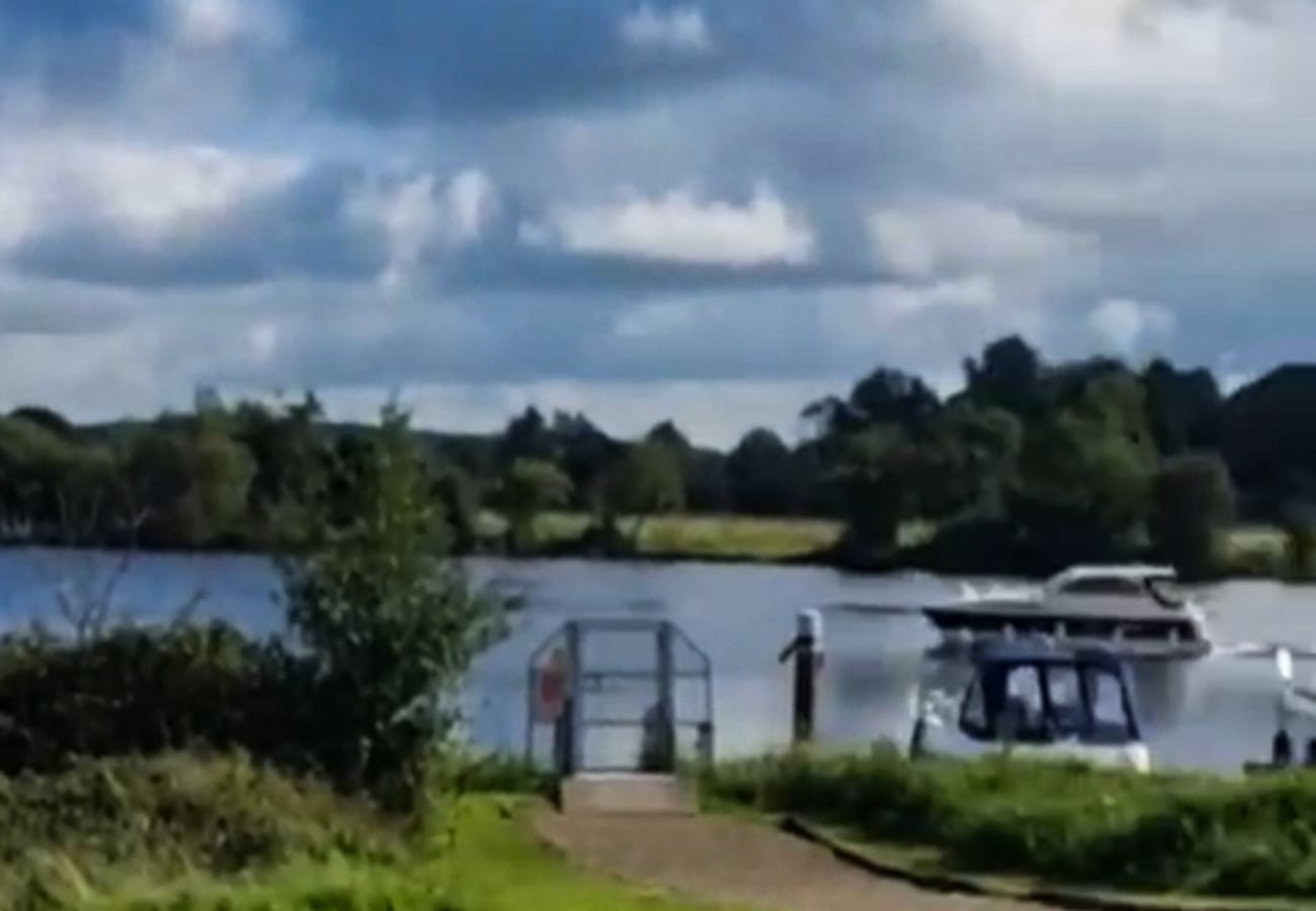 Riverrun Holiday Homes | Riverside Self-Catering Holiday Accommodation