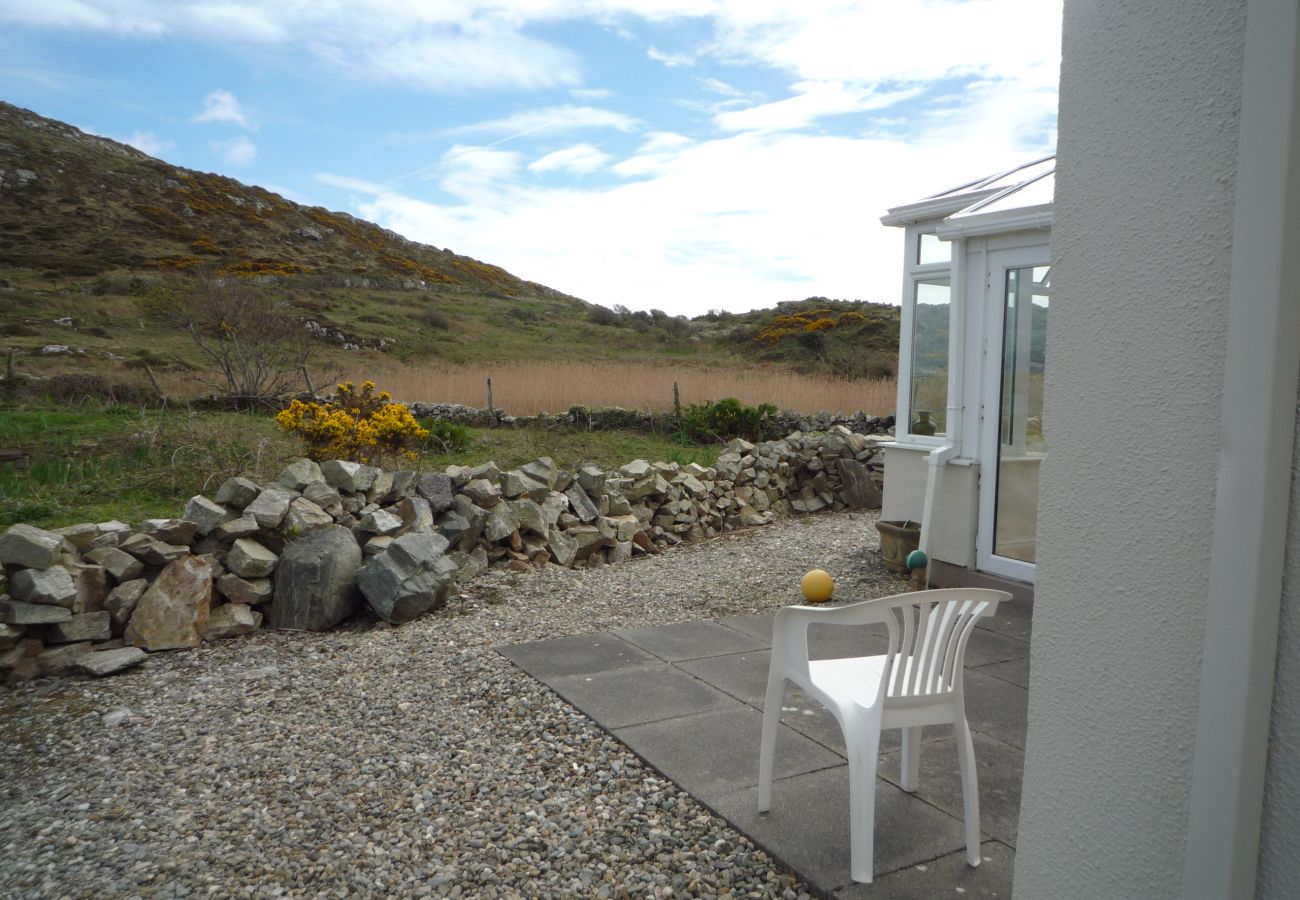 No. 5 Ballyconneely, A Self Catering Holiday Home in Ballyconneely, County Galway