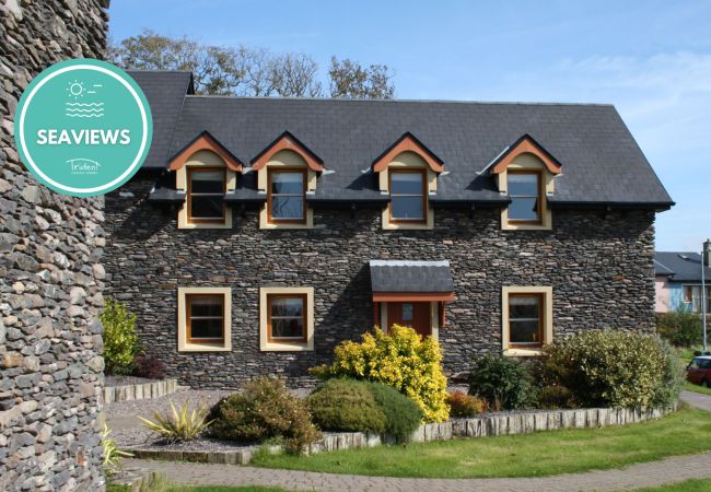  in Dingle - Dingle Courtyard Cottages No 12 (3 Bed)