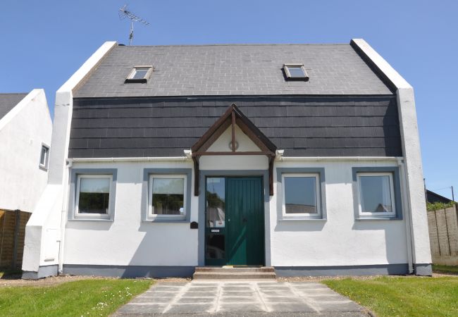 Glenbeg Point Holiday Home, Seaside Holiday Accommodation Available near Courtown and Ardamine 