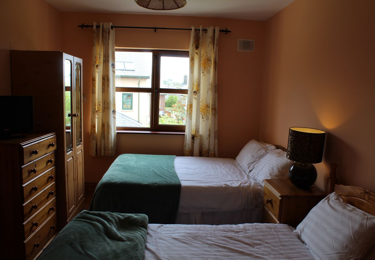 House in Dingle - Fairfield Holiday Home (No.13)