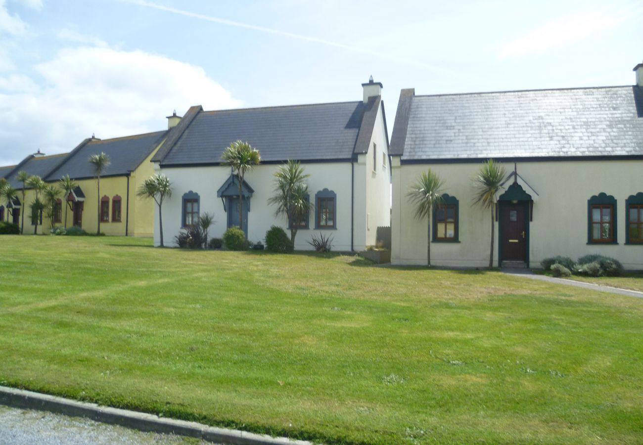 Kinsale Coastal Holiday Cottages, Pet-Friendly Holiday Accommodation Available near Kinsale, County Cork