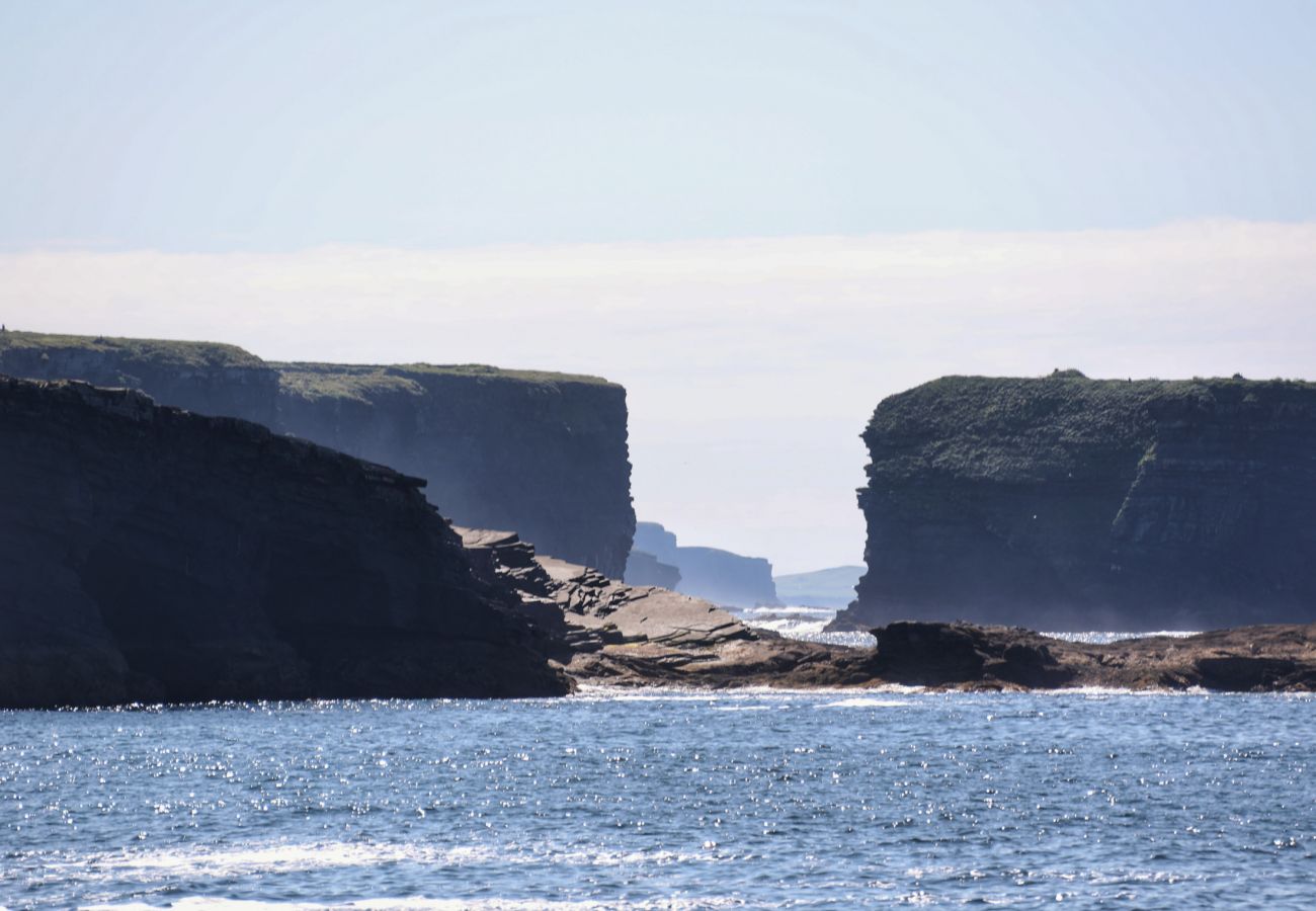 Kilkee Holiday Homes, Seaside Holiday Accommodation, Kilkee, County Clare, Ireland. Wild Atlantic views. Cliffs ocean.