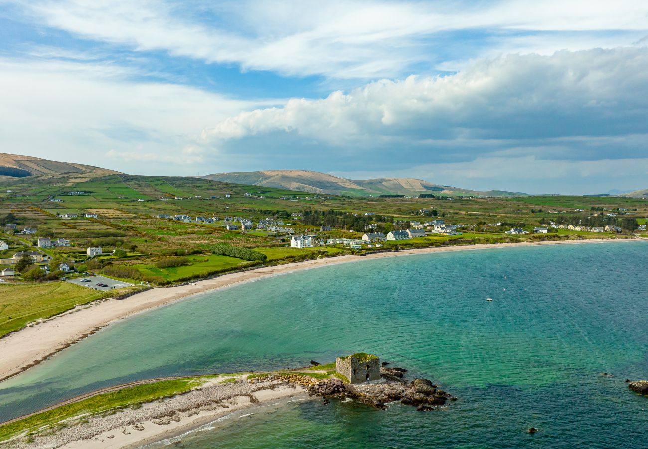 Stone Cottage Holiday Home, Sustainable Seaside Self-Catering Green Holiday Home Available in Ballinskelligs, County Kerry 