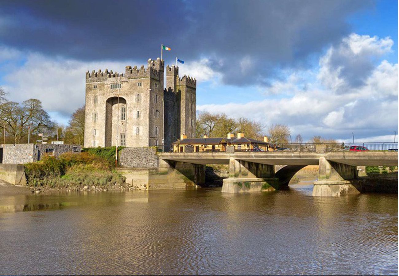 Self Catering Bunratty Castle Clare Ireland