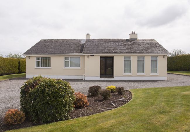 Eagle View, Self-Catering Family Friendly Holiday Home, near Athy, County Kildare