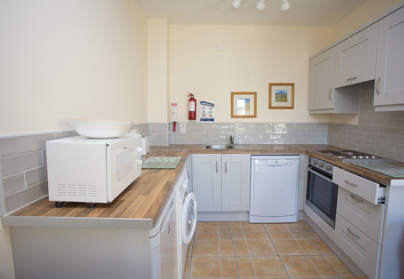 Kilkee Holiday Homes, Seaside Holiday Accommodation, Kilkee, County Clare, Ireland. Modern Kitchen.