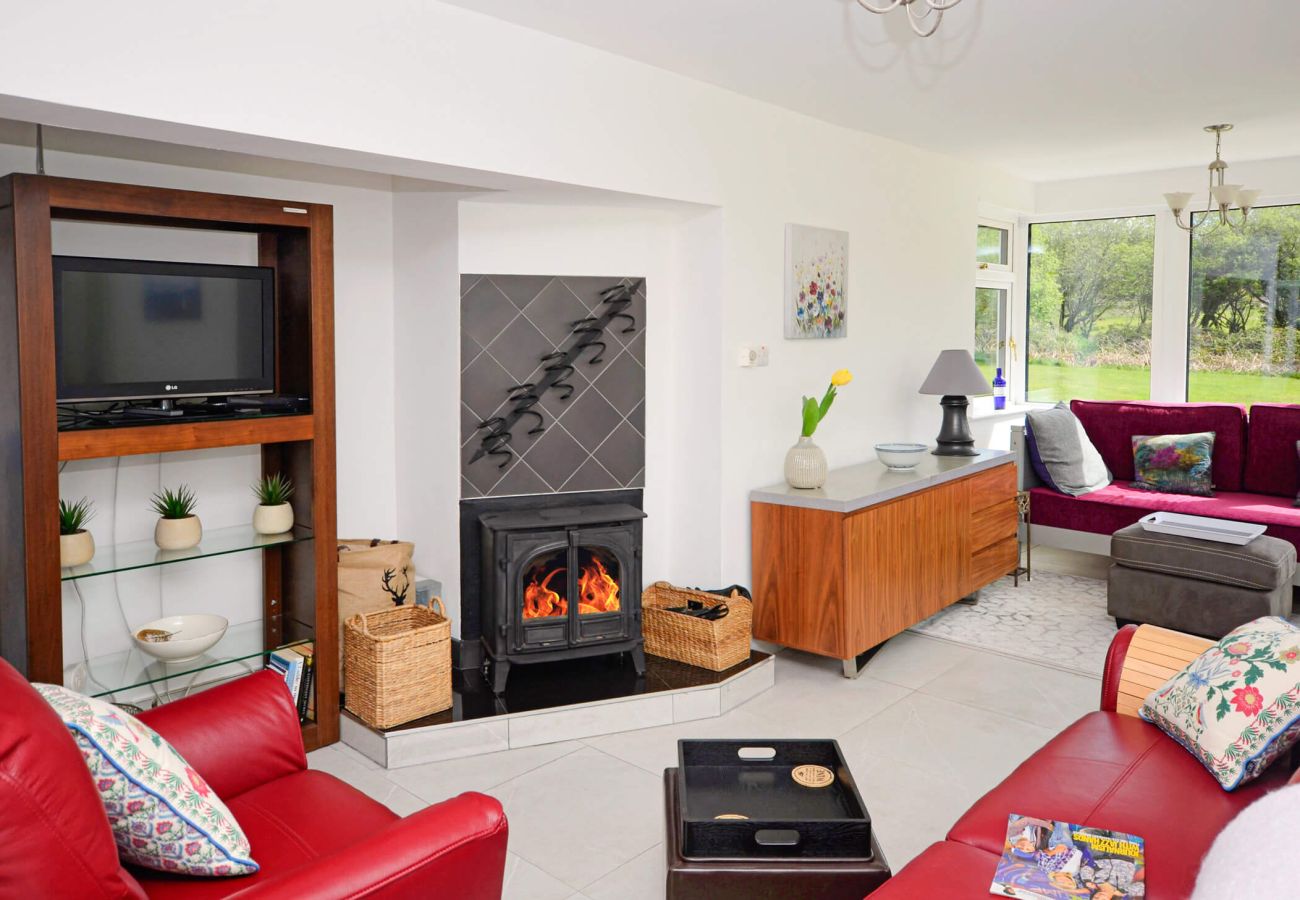 Living room and lounge area of Clifden Glen Holiday Village No.57 in Clifden, Co. Galway