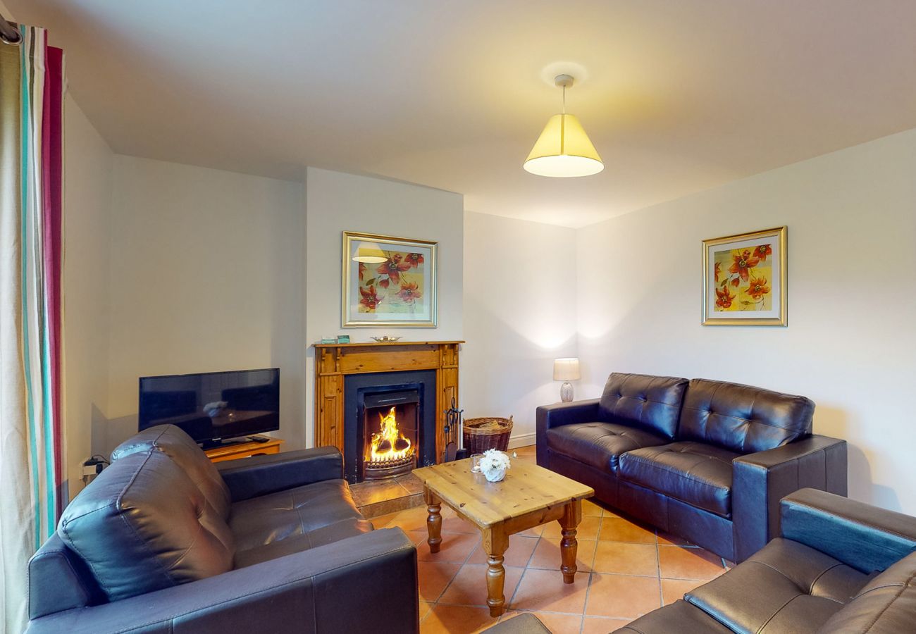 Ballybunion Holiday Cottage No. 27, Seaside Holiday Accommodation in Ballybunion, County Kerry