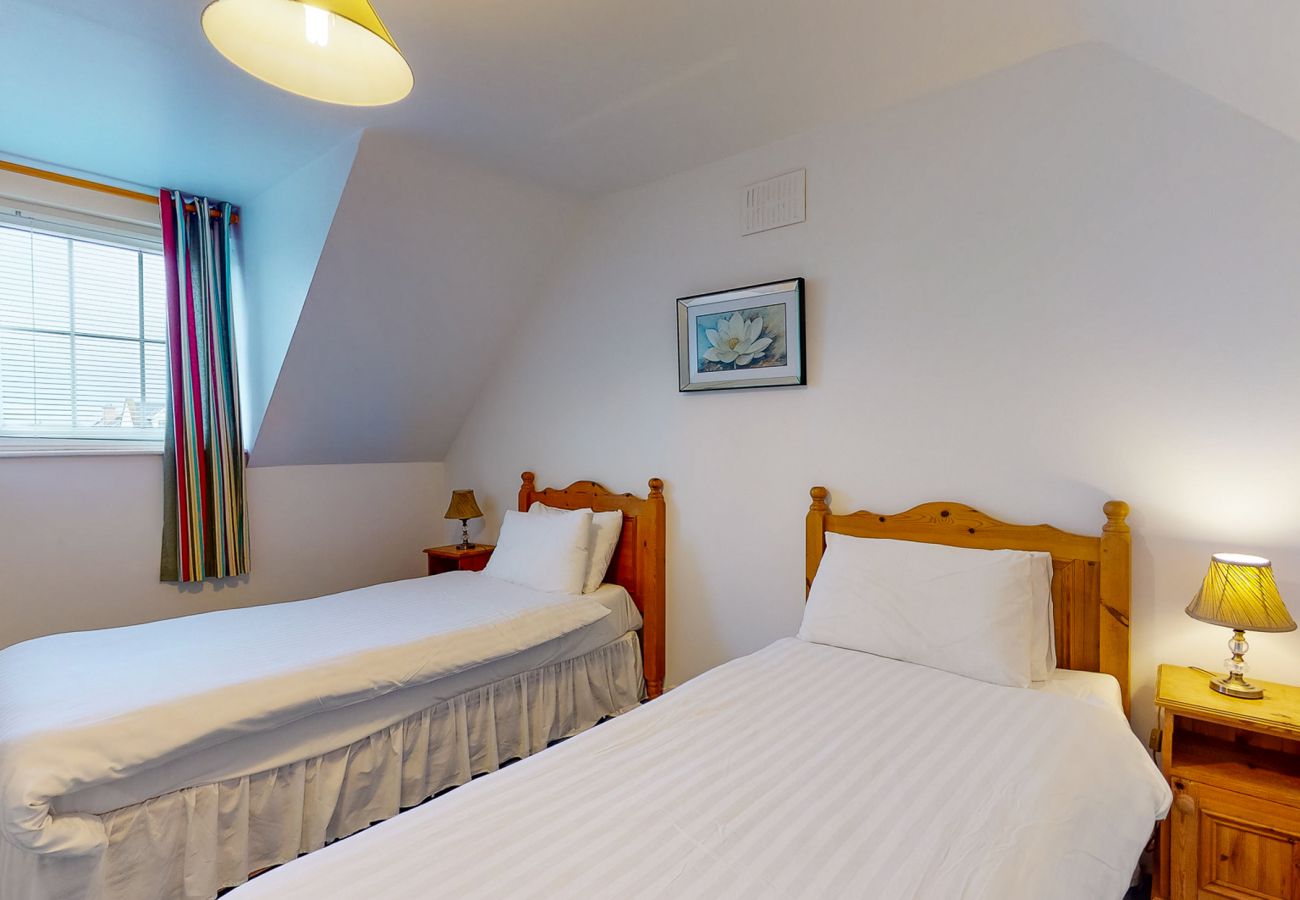 Ballybunion Holiday Cottage No. 27, Seaside Holiday Accommodation in Ballybunion, County Kerry