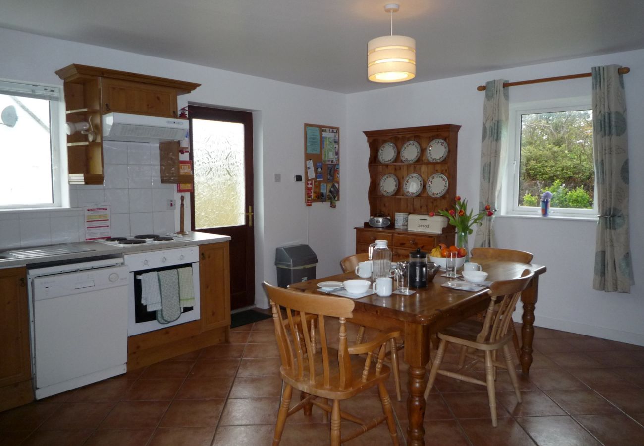 No. 21 Ballybunion Holiday Cottage, Seaside Holiday Accommodation in Ballybunion, County Kerry 