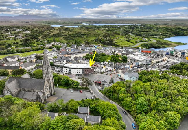 Location of Clifden Main Street Holiday Apartment, Clifden, Co. Galway, Connemara