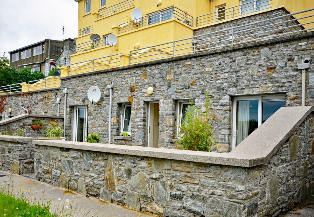 Clifden Bay Holiday Apartment, Clifden, Galway, Ireland 