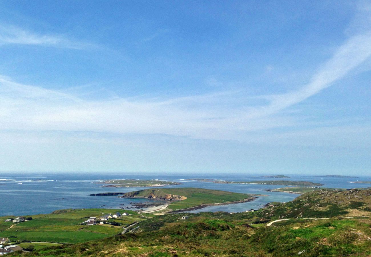 Clifden Sky Road Holiday Cottage, Coastal Holiday Accommodation Available near Clifden in Connemara, County Galway 