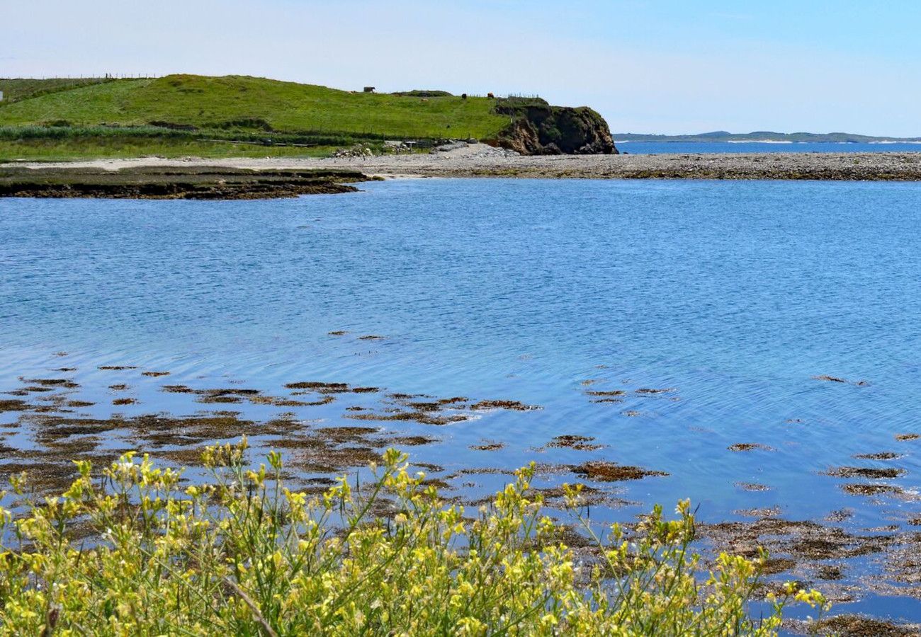 Clifden Sky Road Holiday Cottage, Coastal Holiday Accommodation Available near Clifden in Connemara, County Galway 