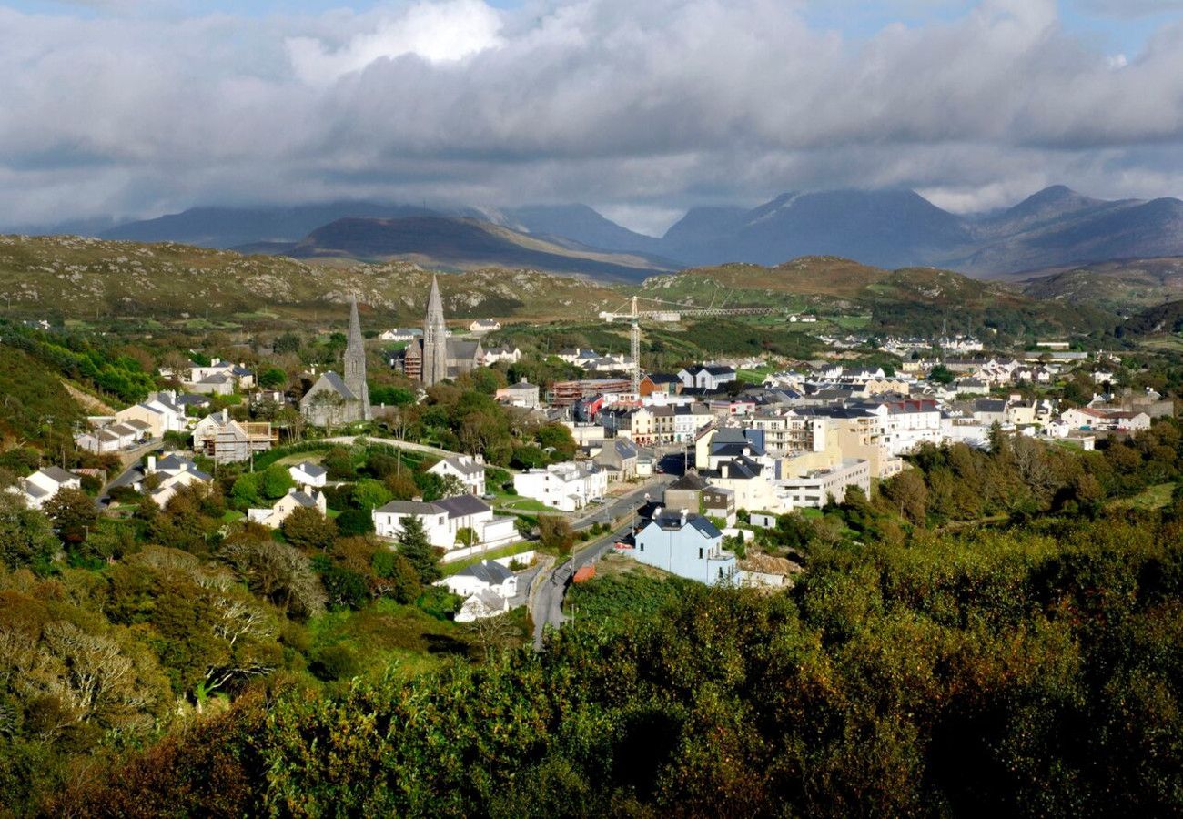 Clifden Sky Road Holiday Cottage, Coastal Holiday Accommodation Available near Clifden in Connemara, County Galway 