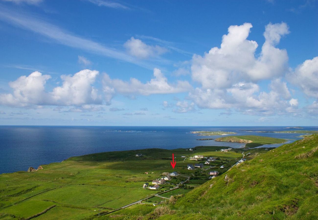 Clifden Sky Road Holiday Cottage, Coastal Holiday Accommodation Available near Clifden in Connemara, County Galway 