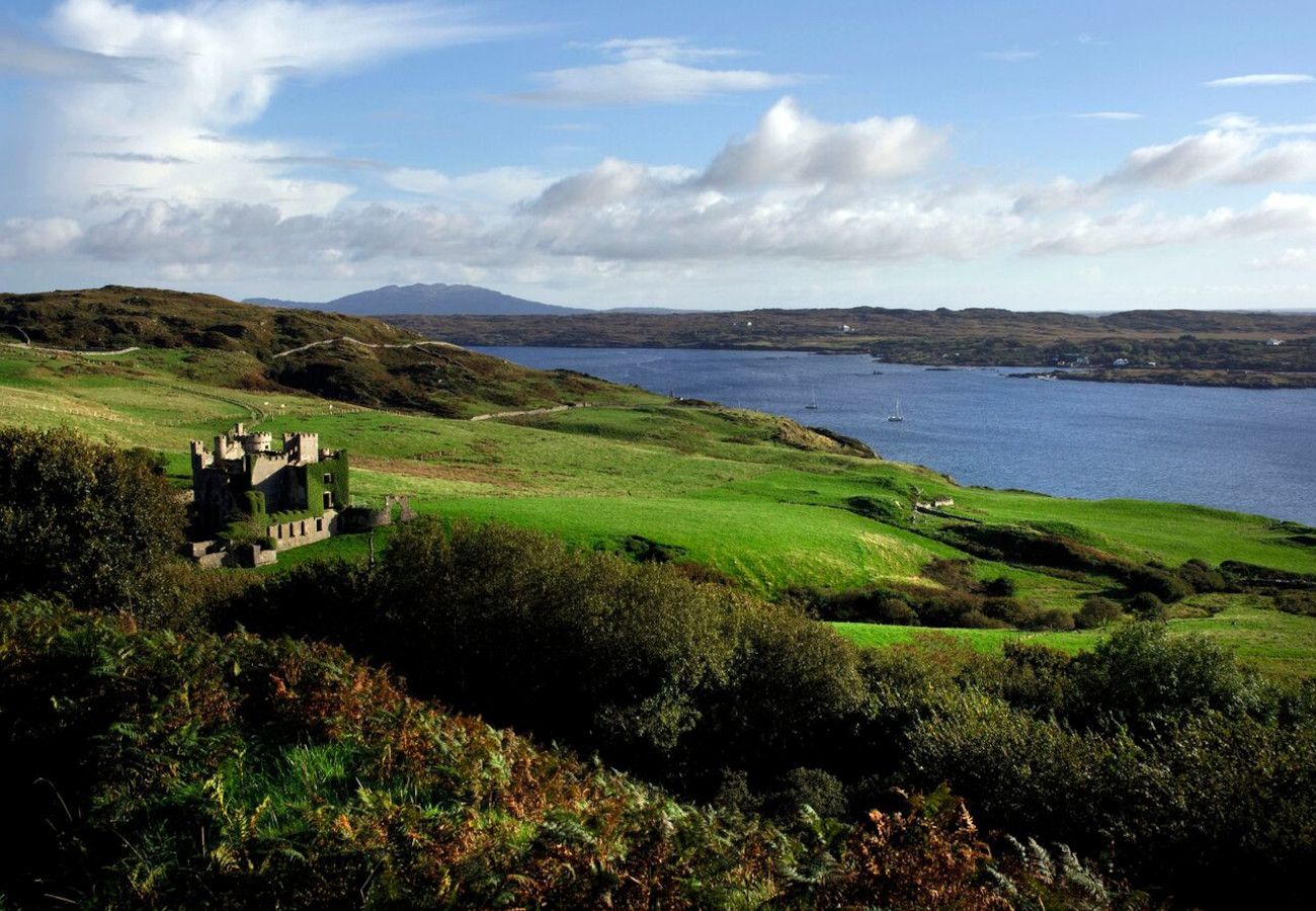 Clifden Sky Road Holiday Cottage, Coastal Holiday Accommodation Available near Clifden in Connemara, County Galway 