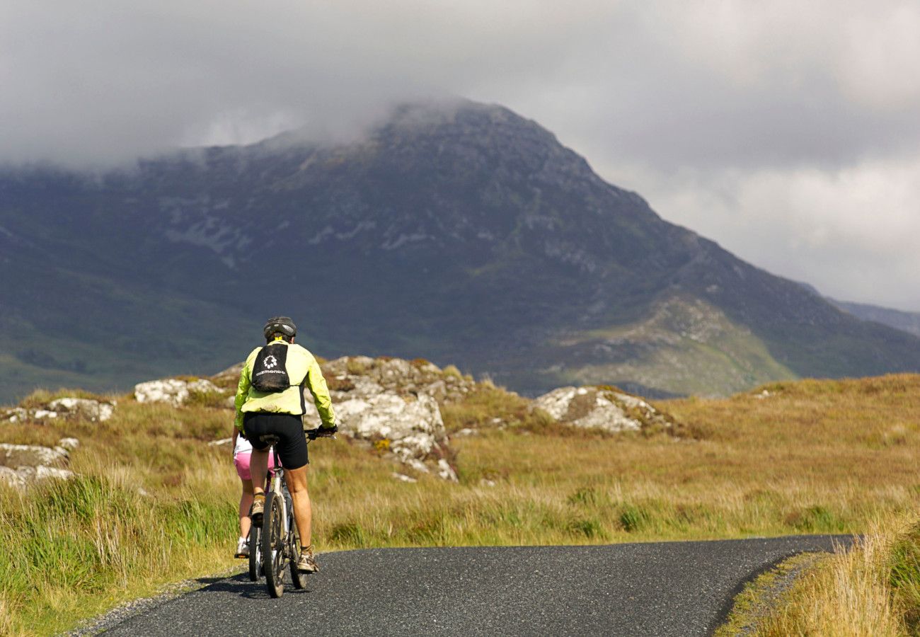 Clifden Sky Road Holiday Cottage, Coastal Holiday Accommodation Available near Clifden in Connemara, County Galway 