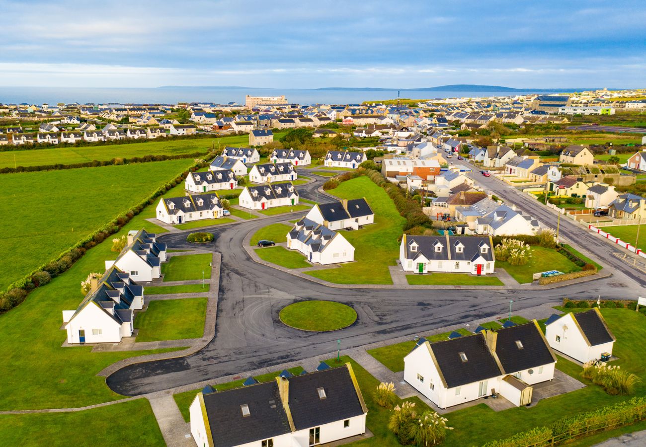 Ballybunion Holiday Cottage No. 7, Seaside Holiday Accommodation in Ballybunion, County Kerry