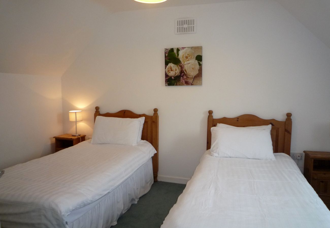 Ballybunion Holiday Cottage No. 4, Seaside Holiday Accommodation in Ballybunion, County Kerry