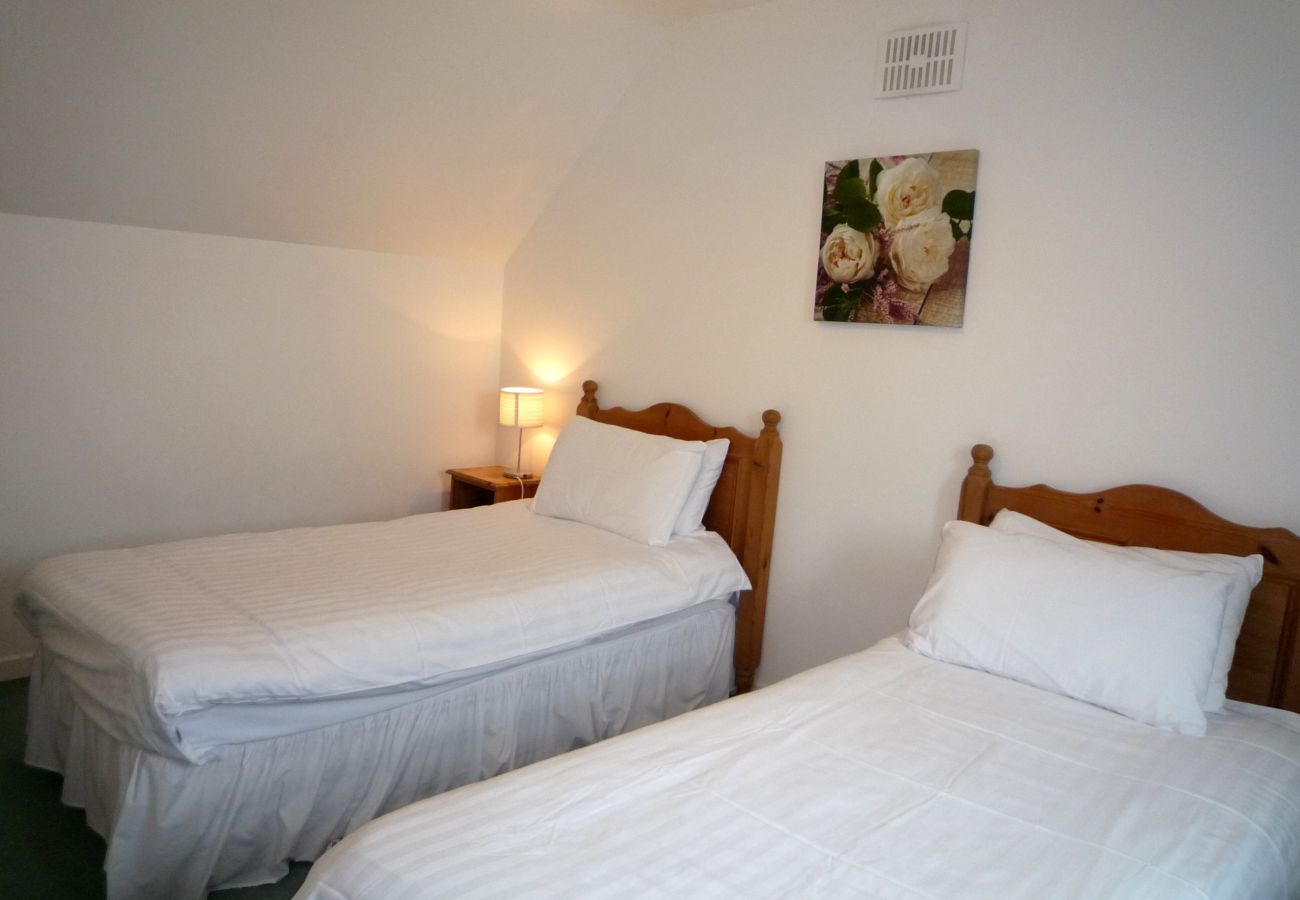 Ballybunion Holiday Cottage No. 4, Seaside Holiday Accommodation in Ballybunion, County Kerry