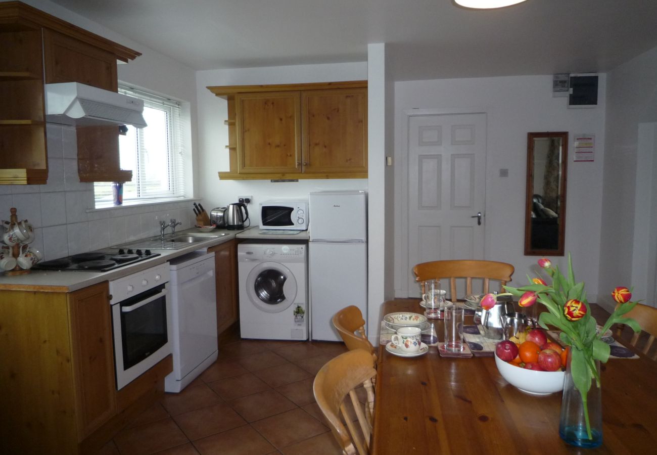 Ballybunion Holiday Cottage No. 4, Seaside Holiday Accommodation in Ballybunion, County Kerry