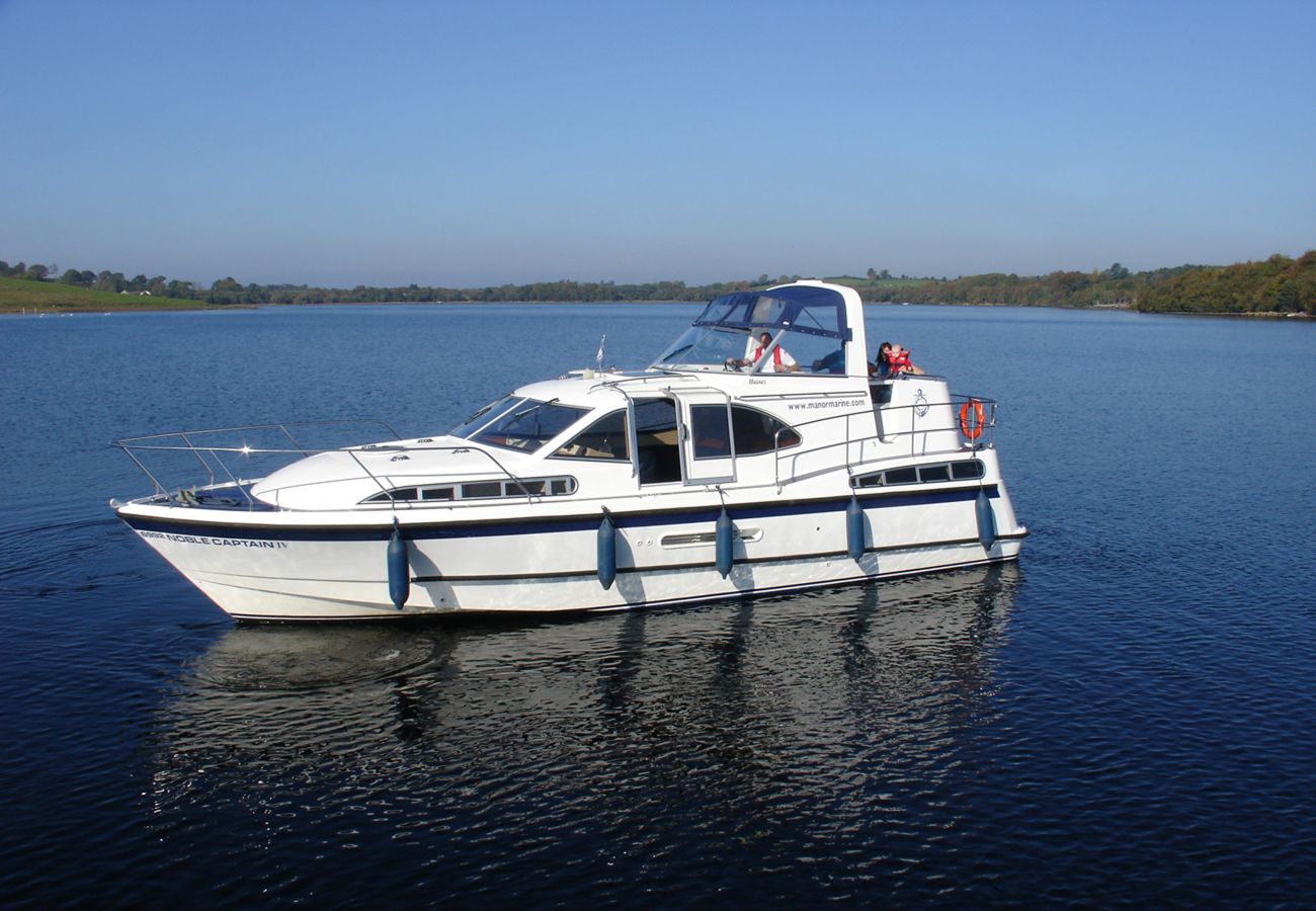 Boating holiday in Northern Ireland Manor Marine Noble Captain 6/8 Berth Lough Erne Co. Fermanagh 	