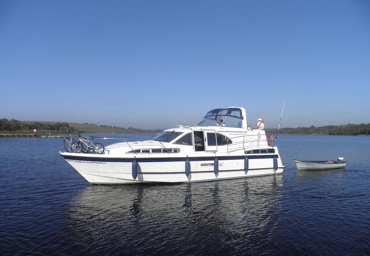 Boating holiday in Northern Ireland Manor Marine Noble Captain 6/8 Berth Lough Erne Co. Fermanagh 	