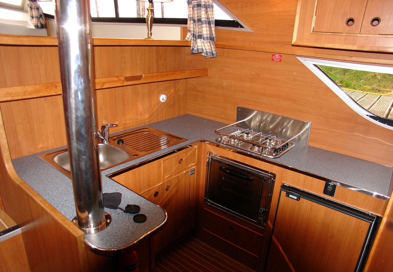 Boating Holiday in Northern Ireland Manor Marine Noble Chief 4/6 Berth Lough Erne Co. Fermanagh