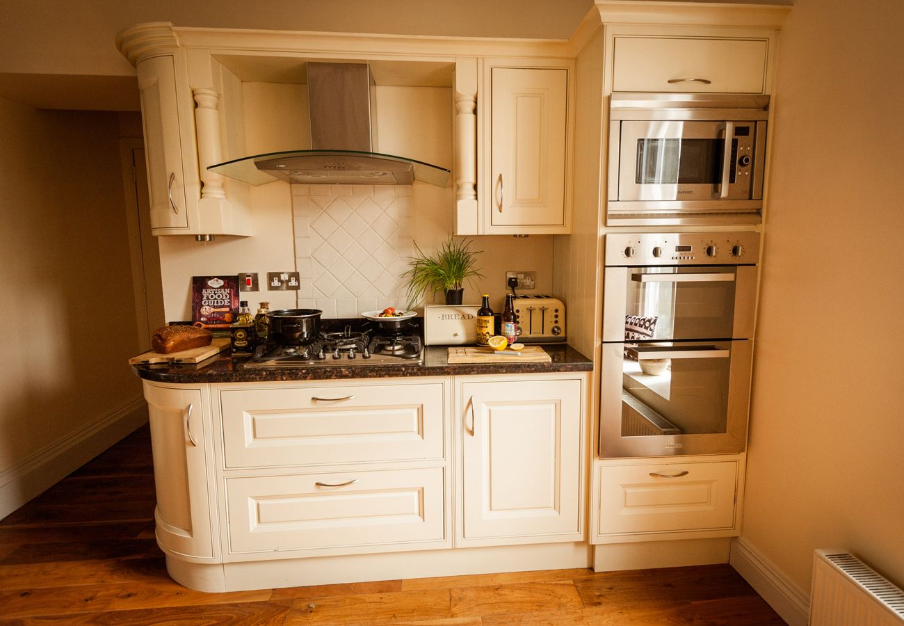 14 Wolfe Tone Square, A Large Self Catering Holiday Home in Bantry, County Cork
