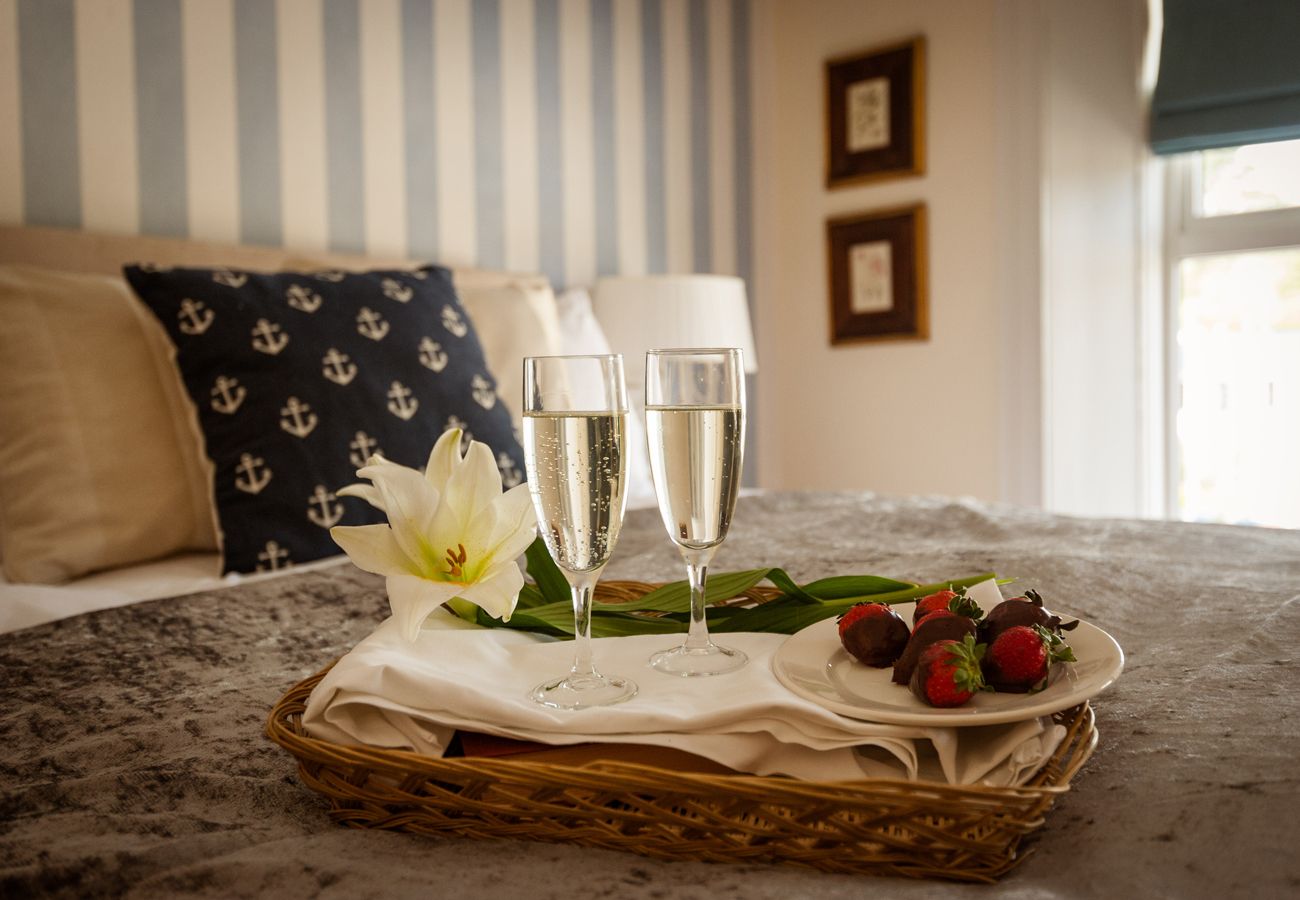 14 Wolfe Tone Square, A Large Self Catering Holiday Home in Bantry, County Cork
