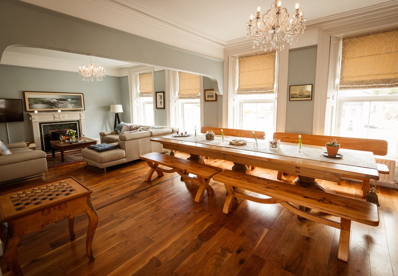 14 Wolfe Tone Square, A Large Self Catering Holiday Home in Bantry, County Cork