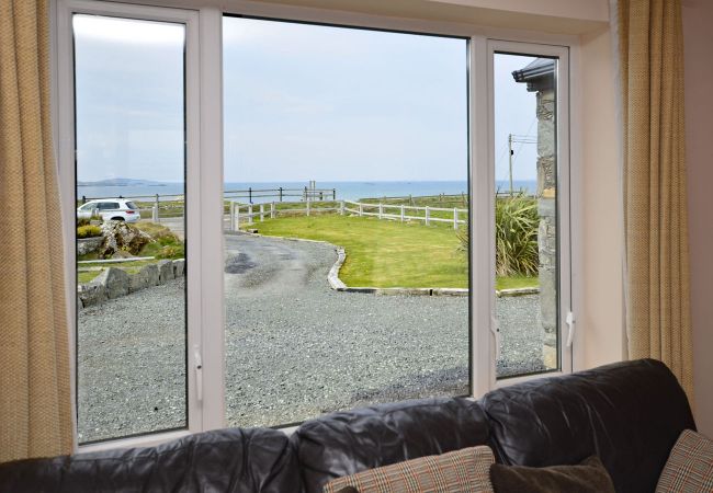 Coral Strand Ballyconneely, Pretty Seaside Holiday Home in Connemara, County Galway