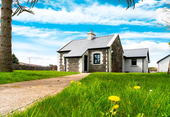  Exterior of Oughterard Holiday Cottage in Ougtherard, County Galway, Connemara 