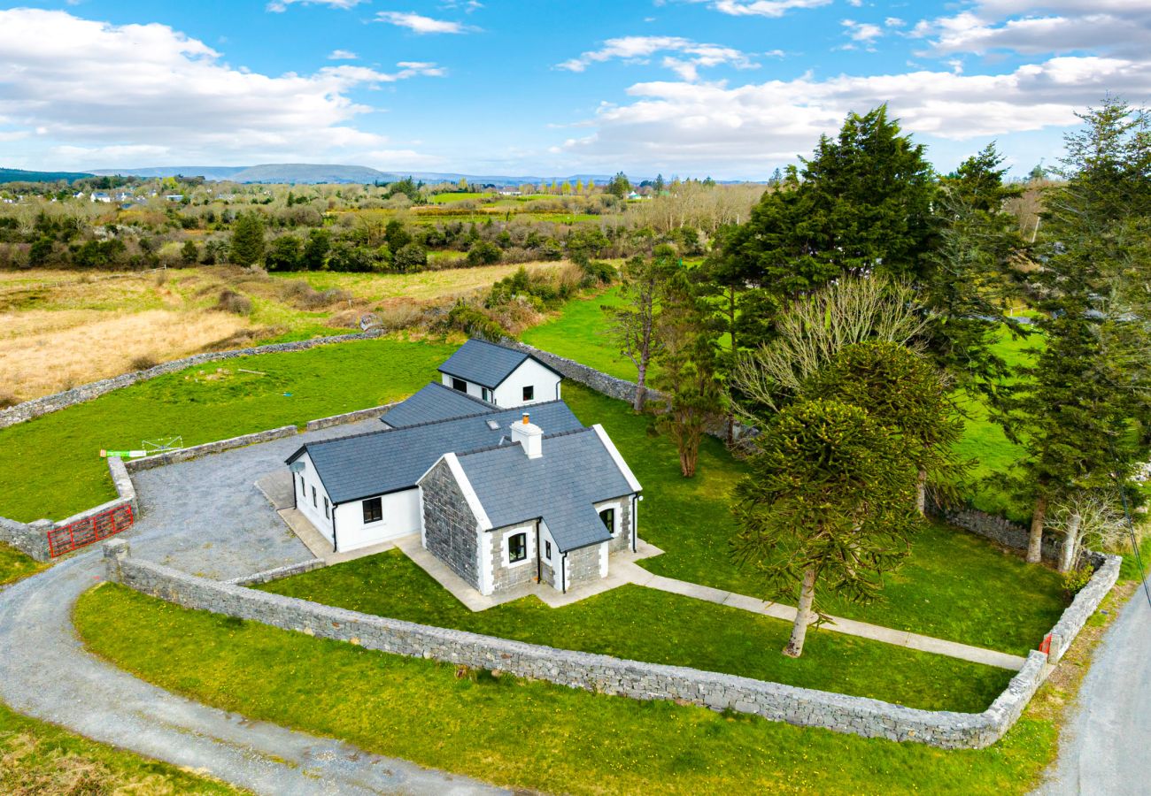  Exterior of Oughterard Holiday Cottage in Ougtherard, County Galway, Connemara