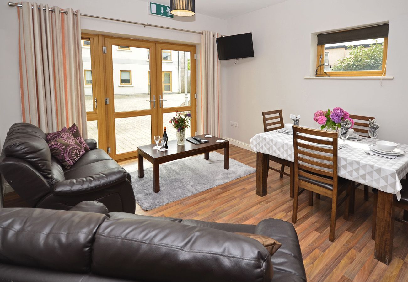 Letterfrack Apartments No.4, Modern Holiday Apartment in Connemara, County Galway