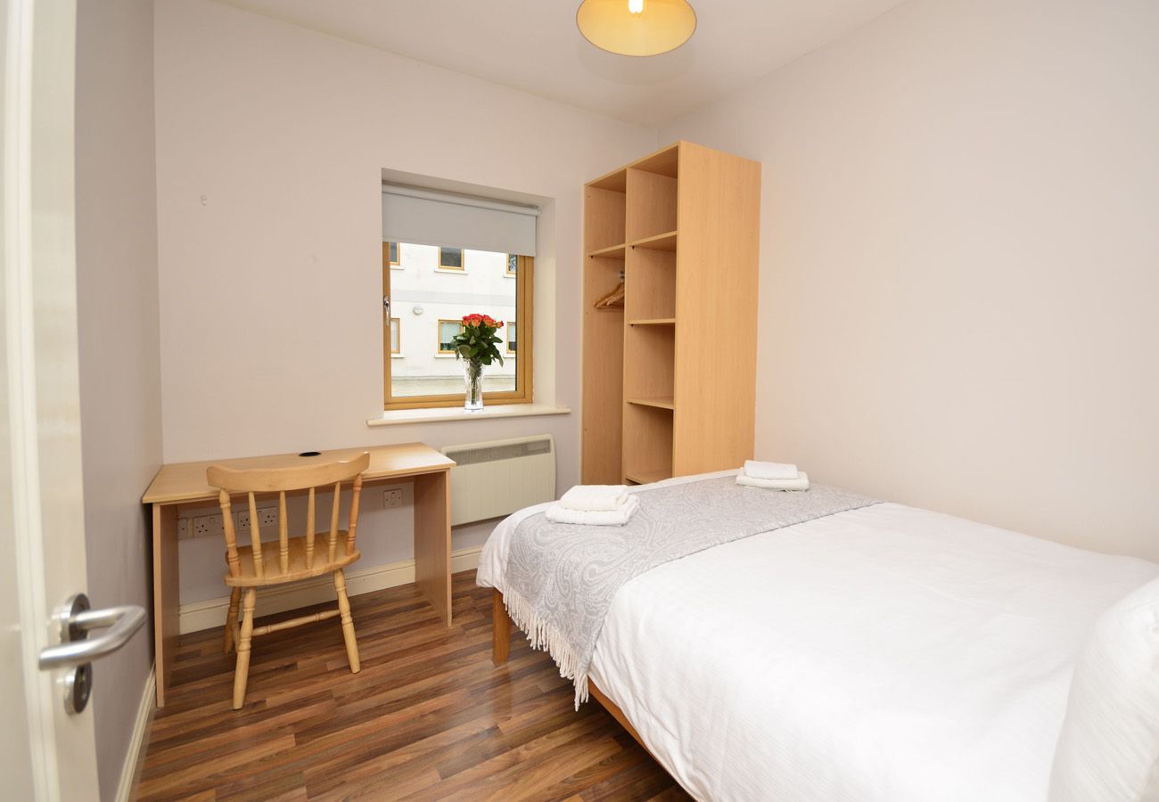 Letterfrack Apartments No.4, Modern Holiday Apartment in Connemara, County Galway