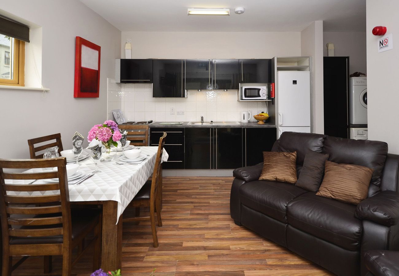 Letterfrack Apartments No.4, Modern Holiday Apartment in Connemara, County Galway